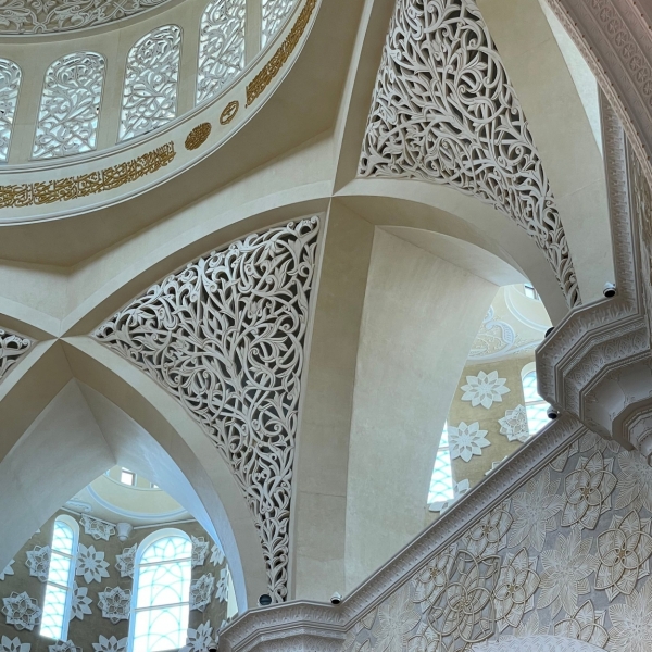Sheikh Zayed Grand Mosque in Abu Dhabi