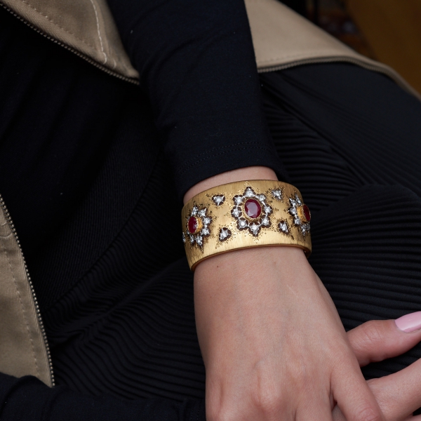 Lot 817 bangle by Mario Buccellati