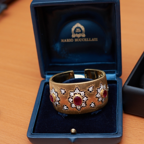 Lot 817 bangle by Mario Buccellati