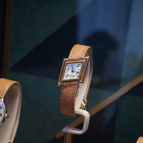 Cartier small double-ripped Oblique, London, 1975