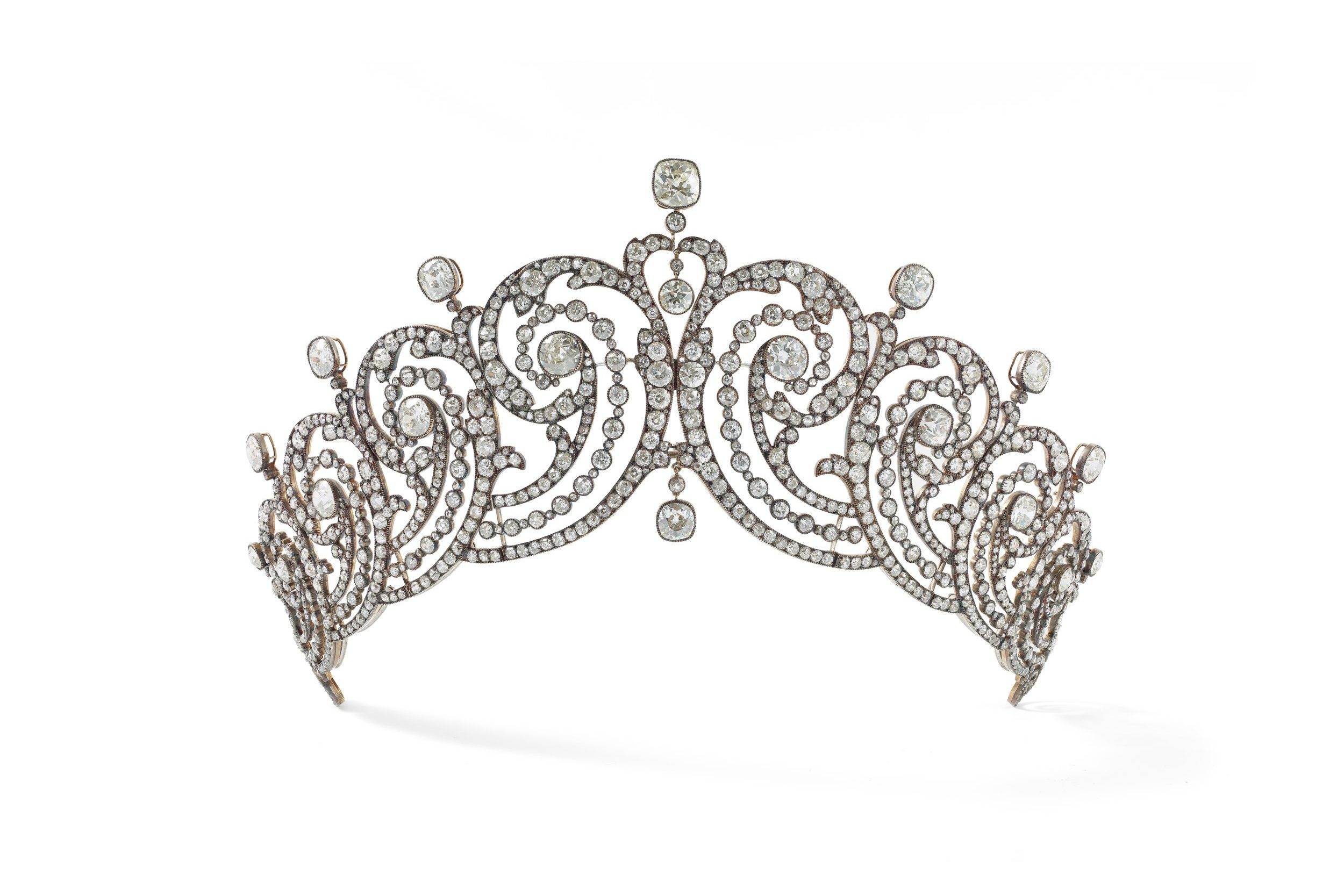 Scroll-tiara-Cartier-Paris-commissioned-for-the-Countess-of-Essex-in-1902.-Diamonds-silver-and-gold.-Nils-Herrmann-Collection-Cartier-©-Cartier_result