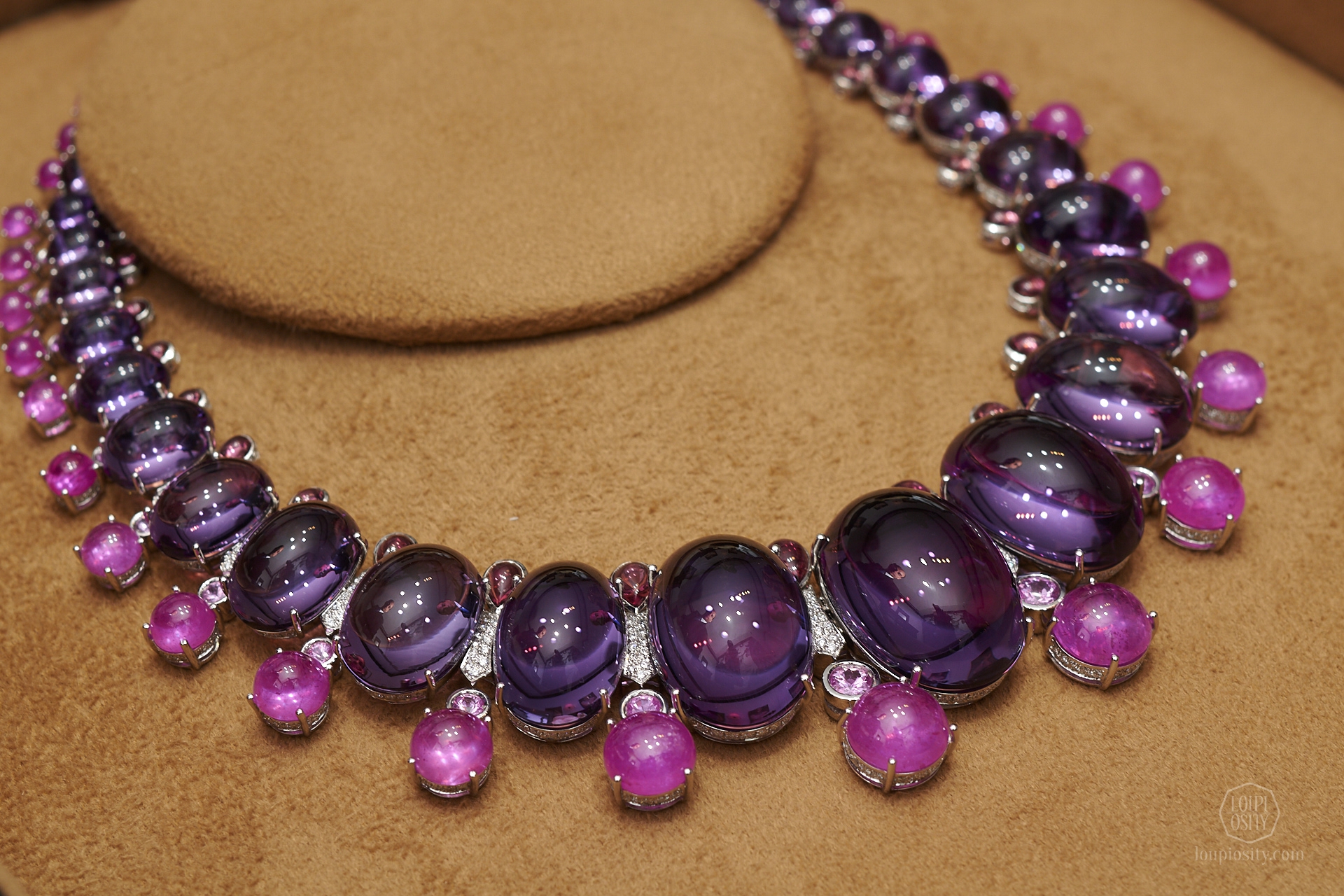 High Jewellery necklace