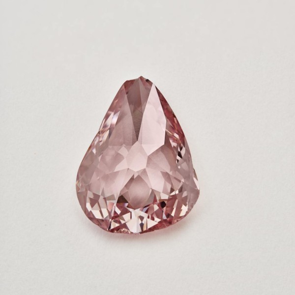 The_Pink_Diamond_as_seen_from_the_crown_result