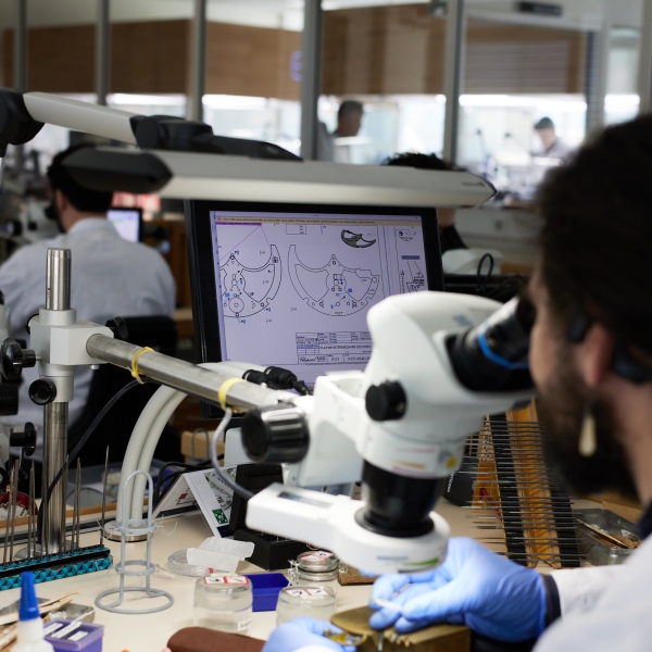 Workstations at the Ferdinand Berthoud Manufacture - bridge beveling and polishing