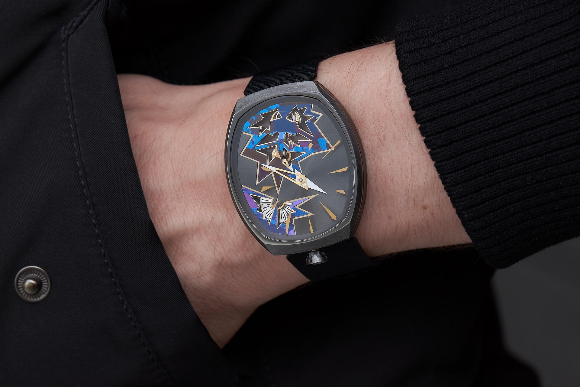 entropy-1_purple_wristshot-2_fiona_kruger_chaos_watch