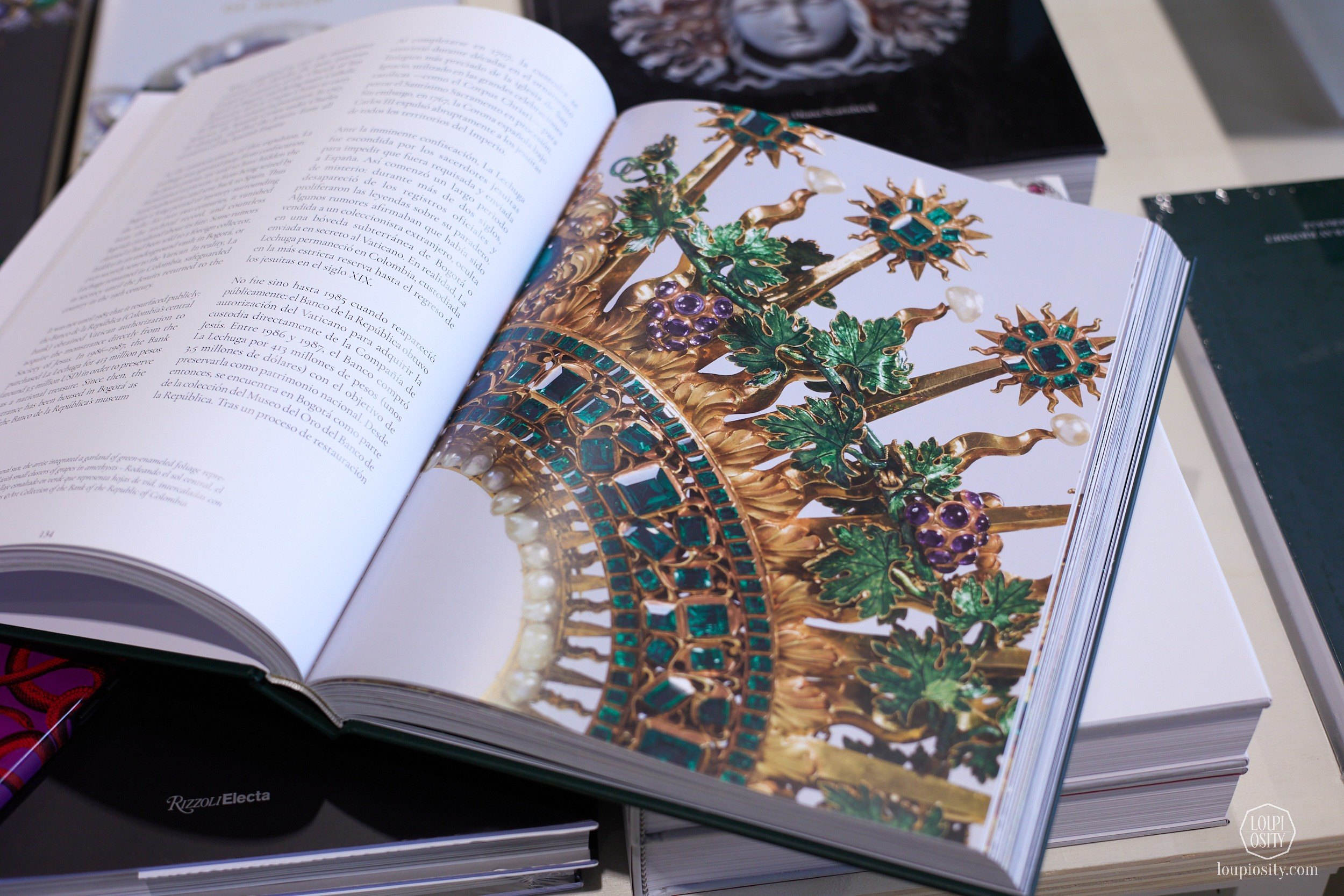'Colombian Emerald / Esmeralda Colombiana' book