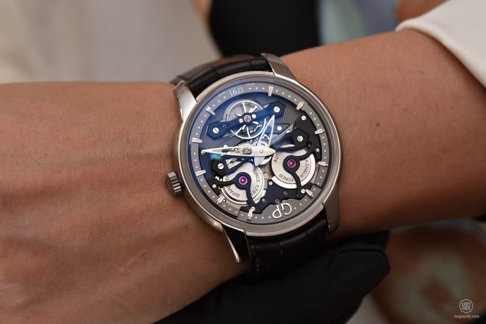 Girard-Perregaux Neo-Bridges Automatic Titanium
