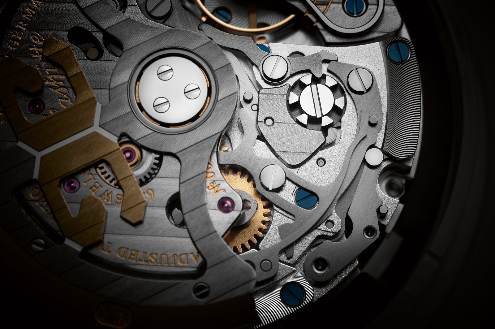 calibre-37_movement-detail-1_25cm