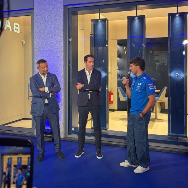Giorgio Damiani (Vice President of the Damiani Group), Bertrand Meylan (‏CEO, MELB Luxe Subsidiaries) and Pierre Gasly (Alpine F1 Team driver) at the H.Moser & Cie boutique opening in Milan
