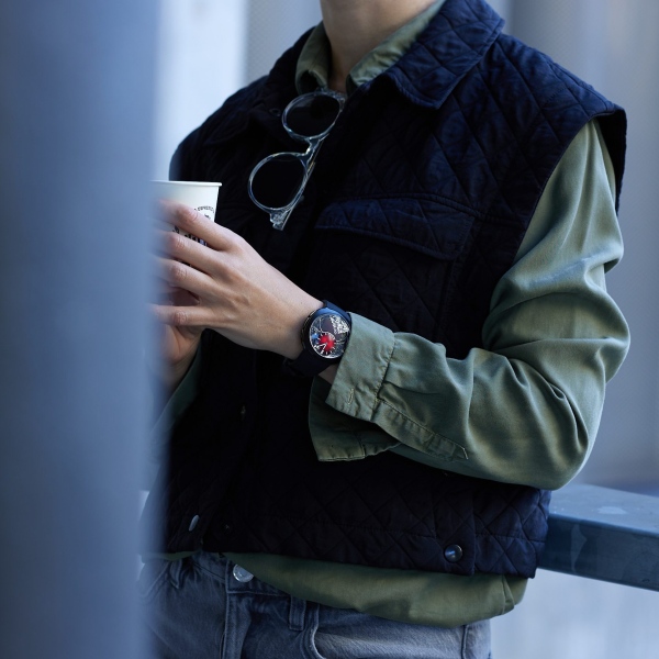 H. Moser and Cie. Off Grid in black