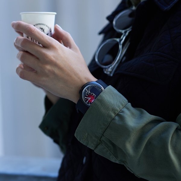 H. Moser and Cie. Off Grid in black