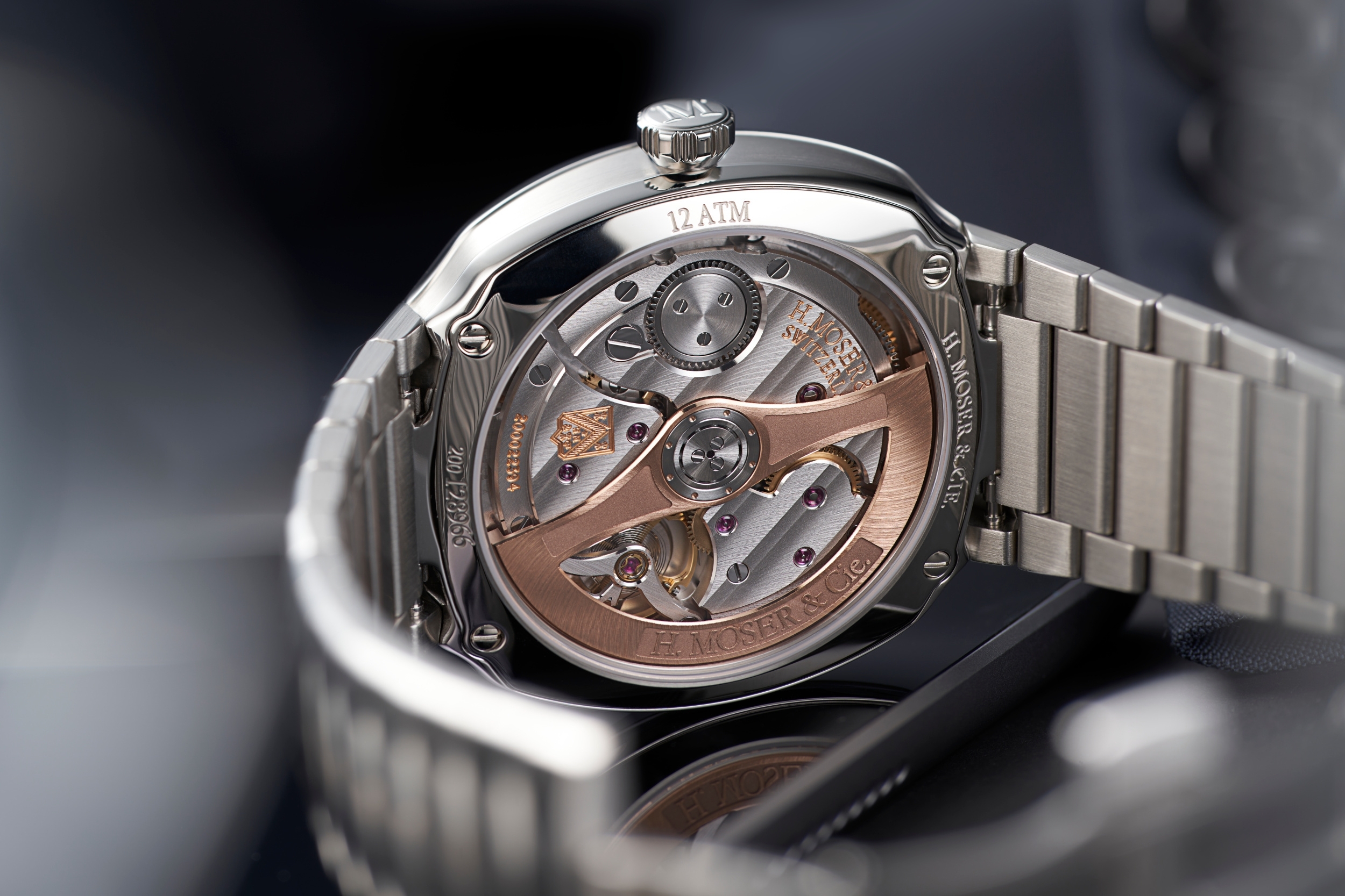 H. Moser & Cie.  Streamliner Centre Seconds Smoked Salmon