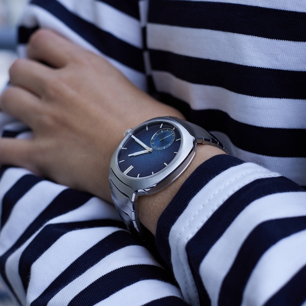 H. Moser & Cie Streamliner Small Seconds Blue Enamel
