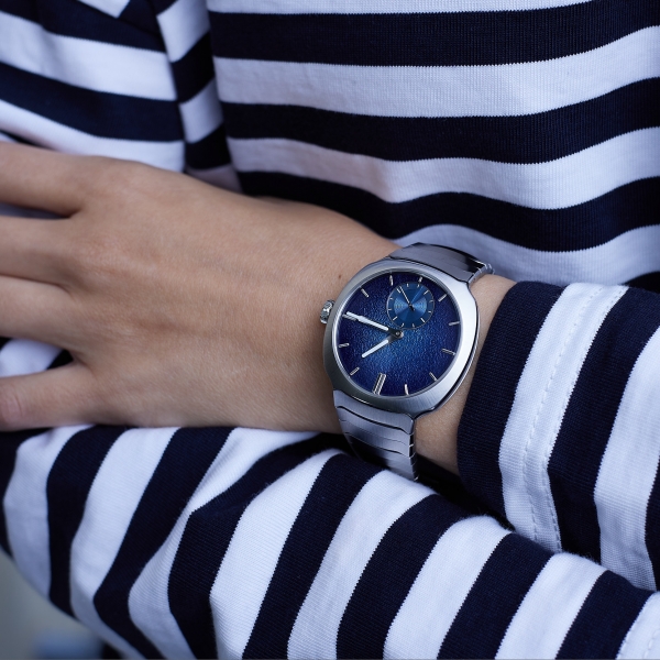 H. Moser & Cie Streamliner Small Seconds Blue Enamel