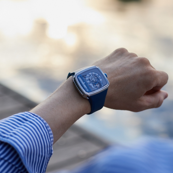 Hautlence Linear Series 1