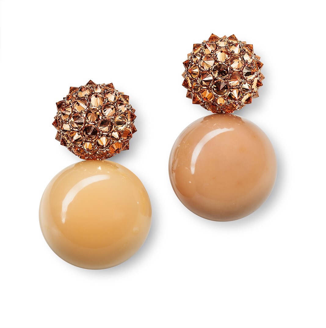 hemmerle-earrings-melo-pearls-garnets-gold-bronze-copper-0135-15