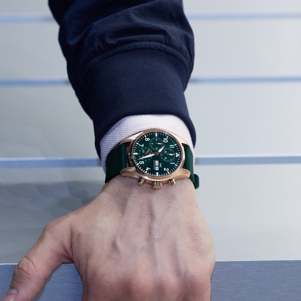 Pilot's Watch Chronograph 41  - 5N gold, green dial
