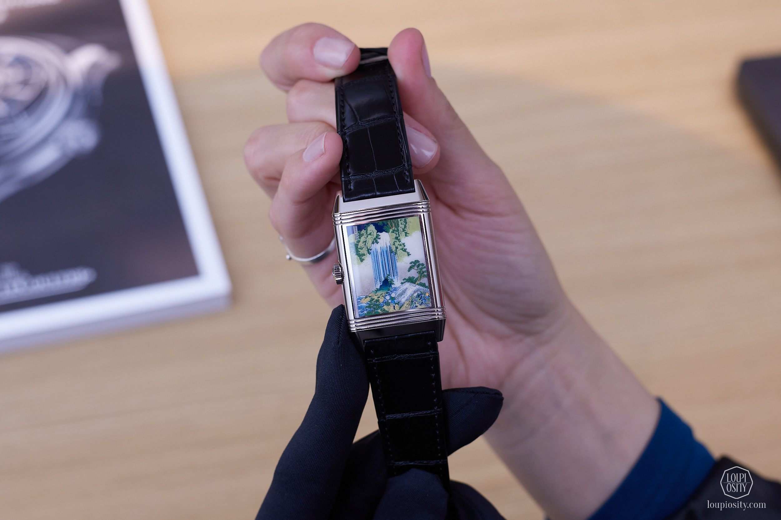 Reverso Tribute Enamel Hokusai