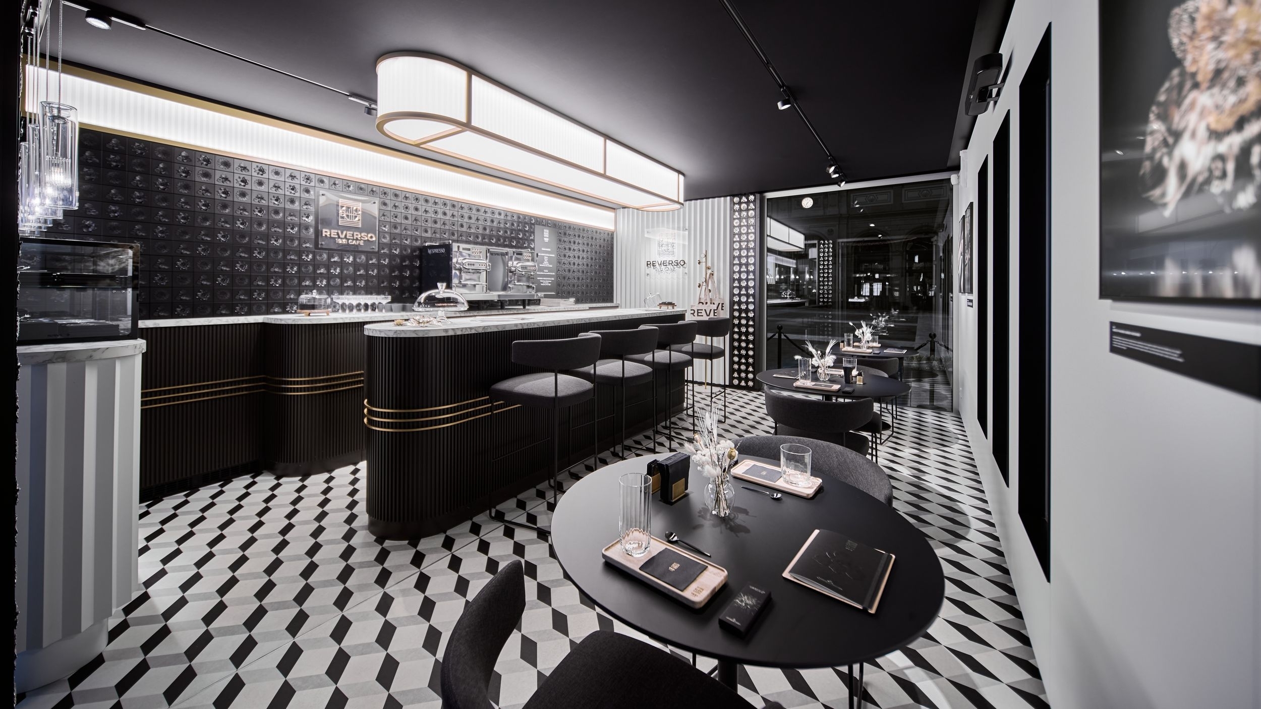 Reverso 1931 Cafe