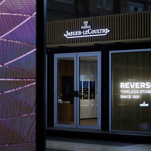 Jaeger-LeCoultre Reverso pop-up at the Zürich HB 10.2023