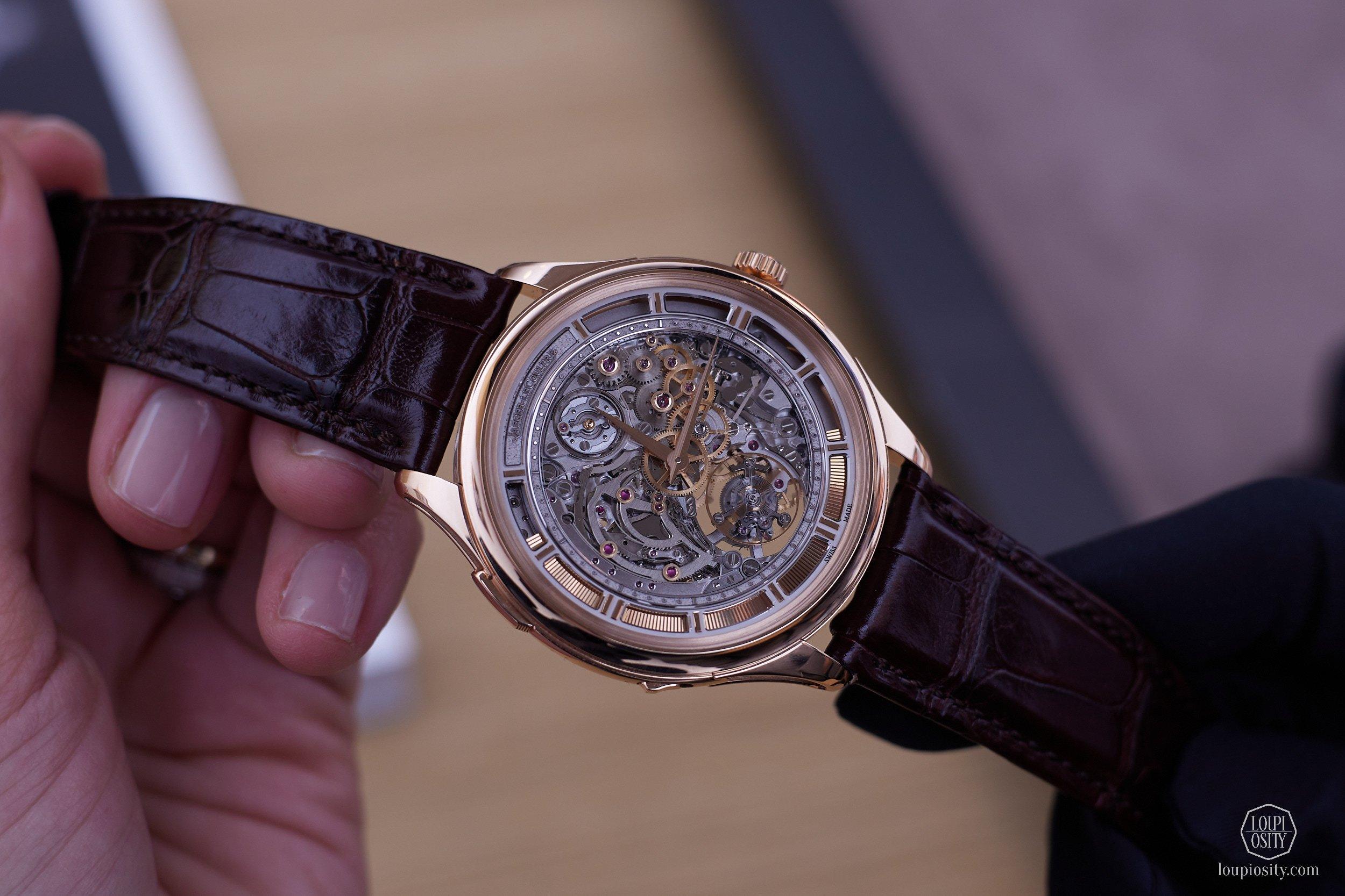 Driven by Calibre 362, the new Master Hybris Mechanica Ultra Thin Minute Repeater Tourbillon features an ultra-slim 5 mm automatic movement combined with a minute repeater and a flying tourbillon.
