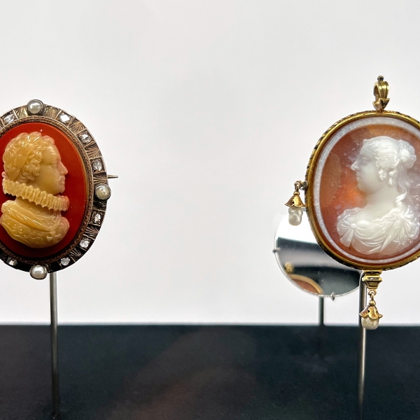 Sardonyx cameo with pearls
