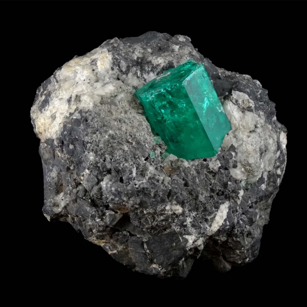 1-18-34-Beryl-emerald-on-blackshale-Muzo-Boyaca-Colombia-Ecole-Nationale-Supérieure-des-Mines-de-Paris-6334