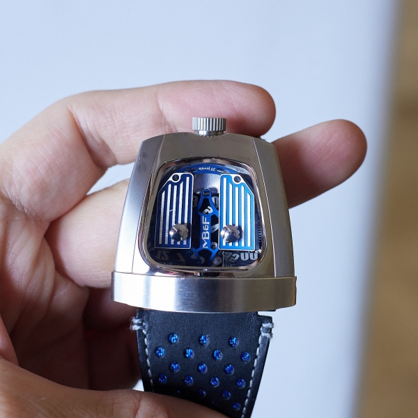MB&F HMX