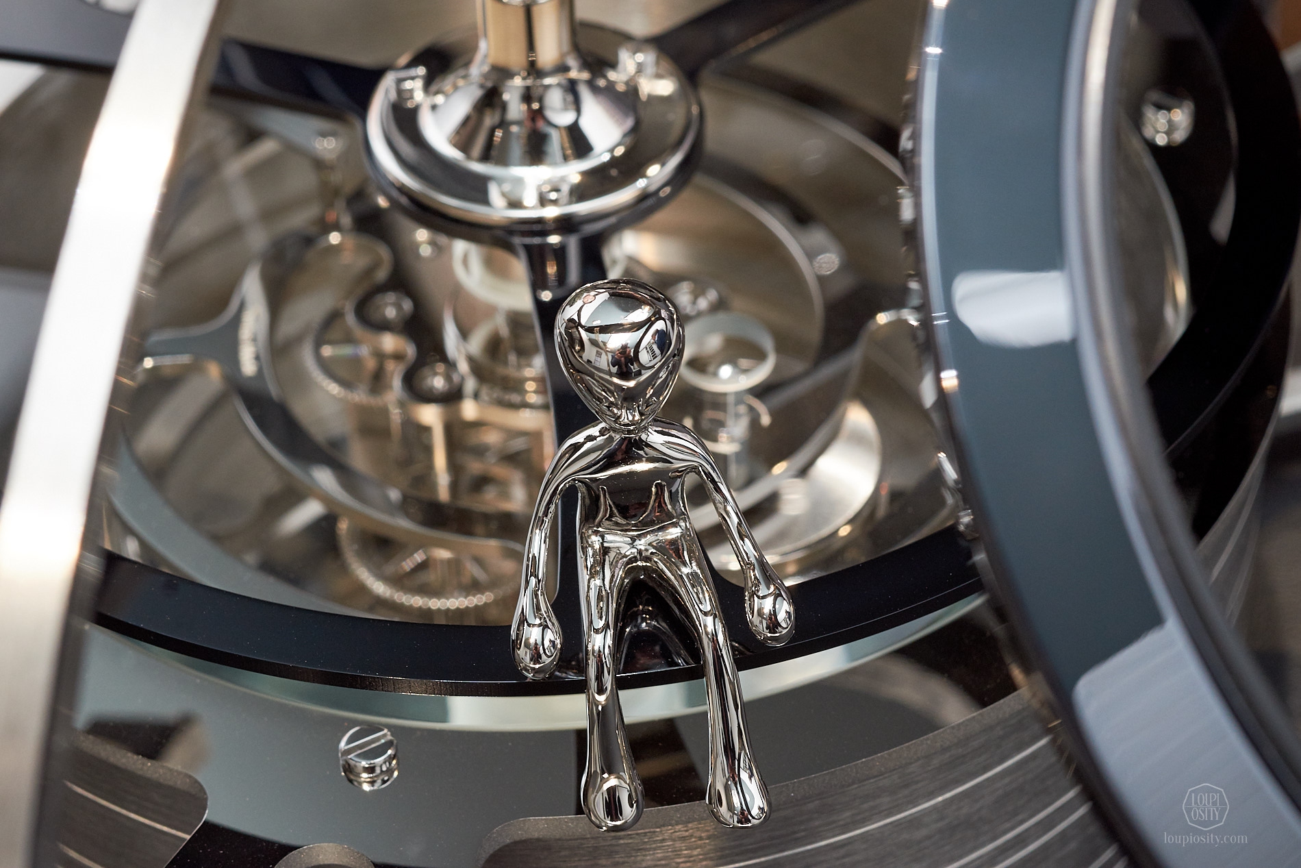 Face to face with Ross - MB&F and L\'Epée - The Fifth Element