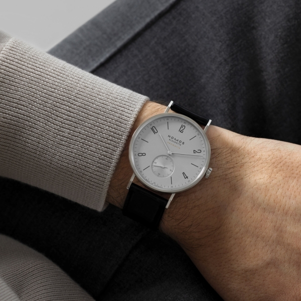 NOMOS Glashütte Tangente neomatik platinum gray