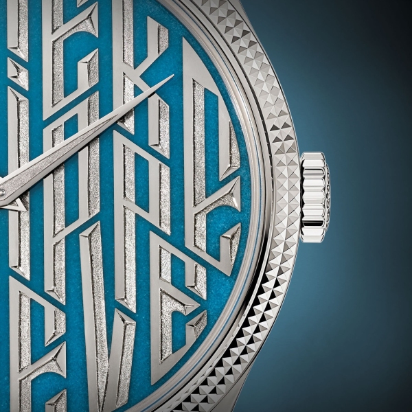 Calatrava Blue Typo, close up