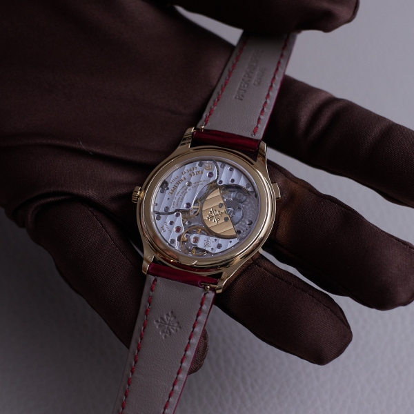 Patek Philippe World Time Ref. 7129J powered by the ultra-thin self-winding 240 HU caliber, Watches and Wonders 2026