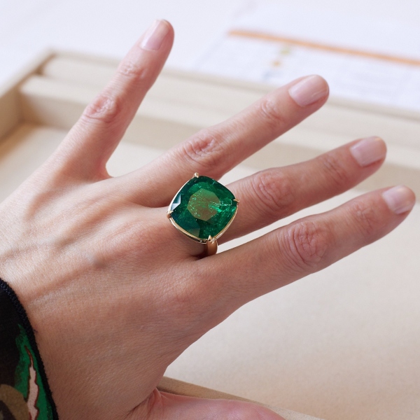 Colombian emerald ring