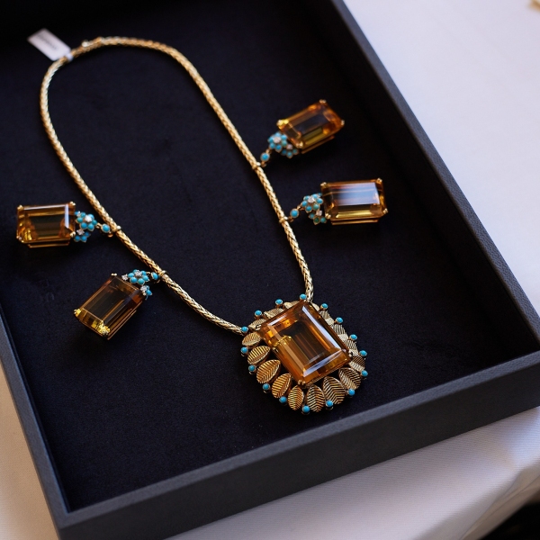 Monture Cartier, Citrine necklace