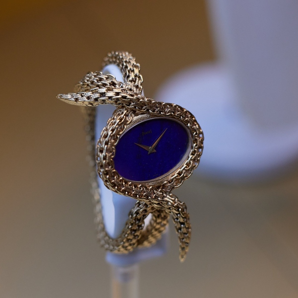 Piaget yellow gold and lapis lazuli bracelet watch 