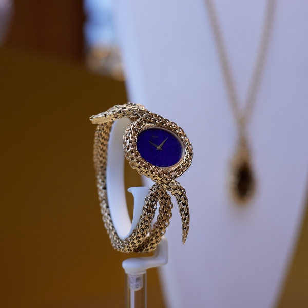 Piaget yellow gold and lapis lazuli bracelet watch 