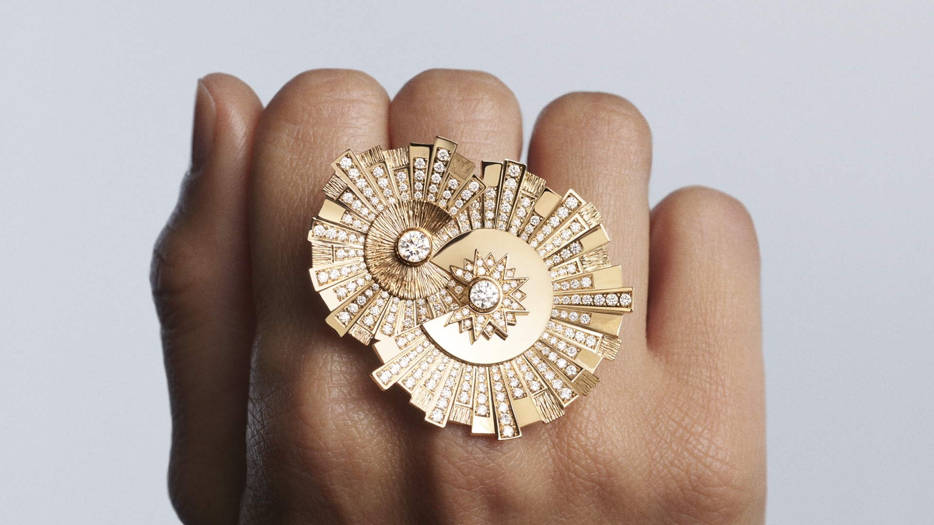 Piaget Sunlight Radiant Infinity ring