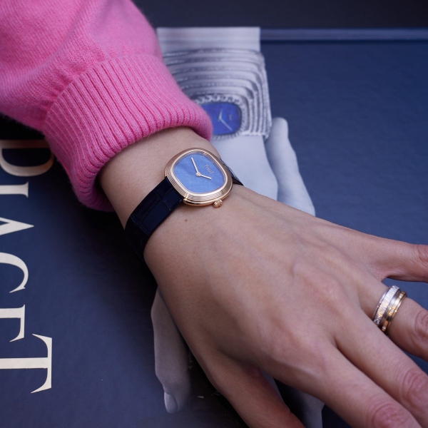 Piaget Sixtie with blue quartz dial