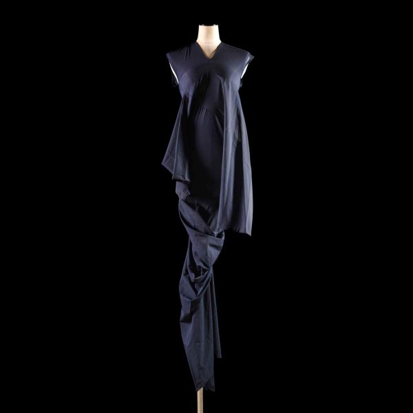 015_Piasa_Comme-des-Garcons_Body-Meets-Dress-Dress-Meets-Body_SS-1997_c-Simon-Narita_result