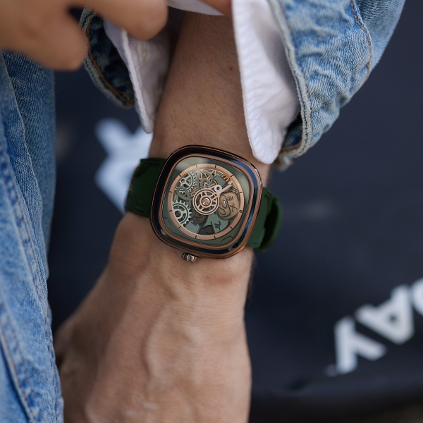 SEVENFRIDAY SF-T2/07 ’T-Riley’