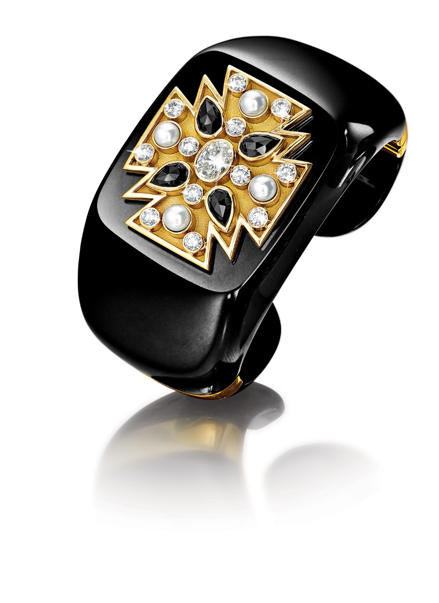 maltese-stone-cuffs_blk-jade-blk-wht-diamonds_13_small