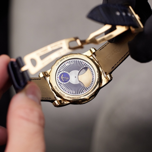Ulysse Nardin Freak, 2001