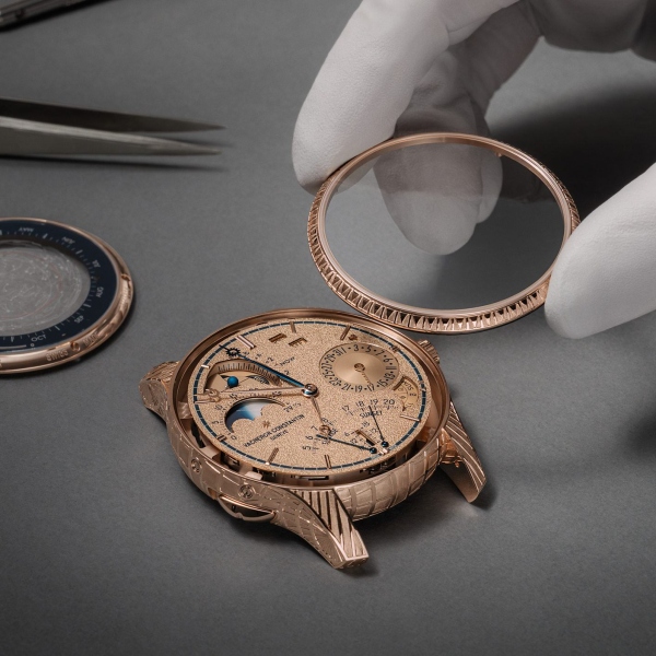 Les_Cabinotiers__La_Quete_290C_SavoirFaire_Emboitage1_16X9.tif