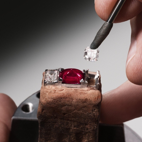 VAC_GrandLadyKalla_1208J_SavoirFaire_Sertissage_Rubis_3_73445242_result