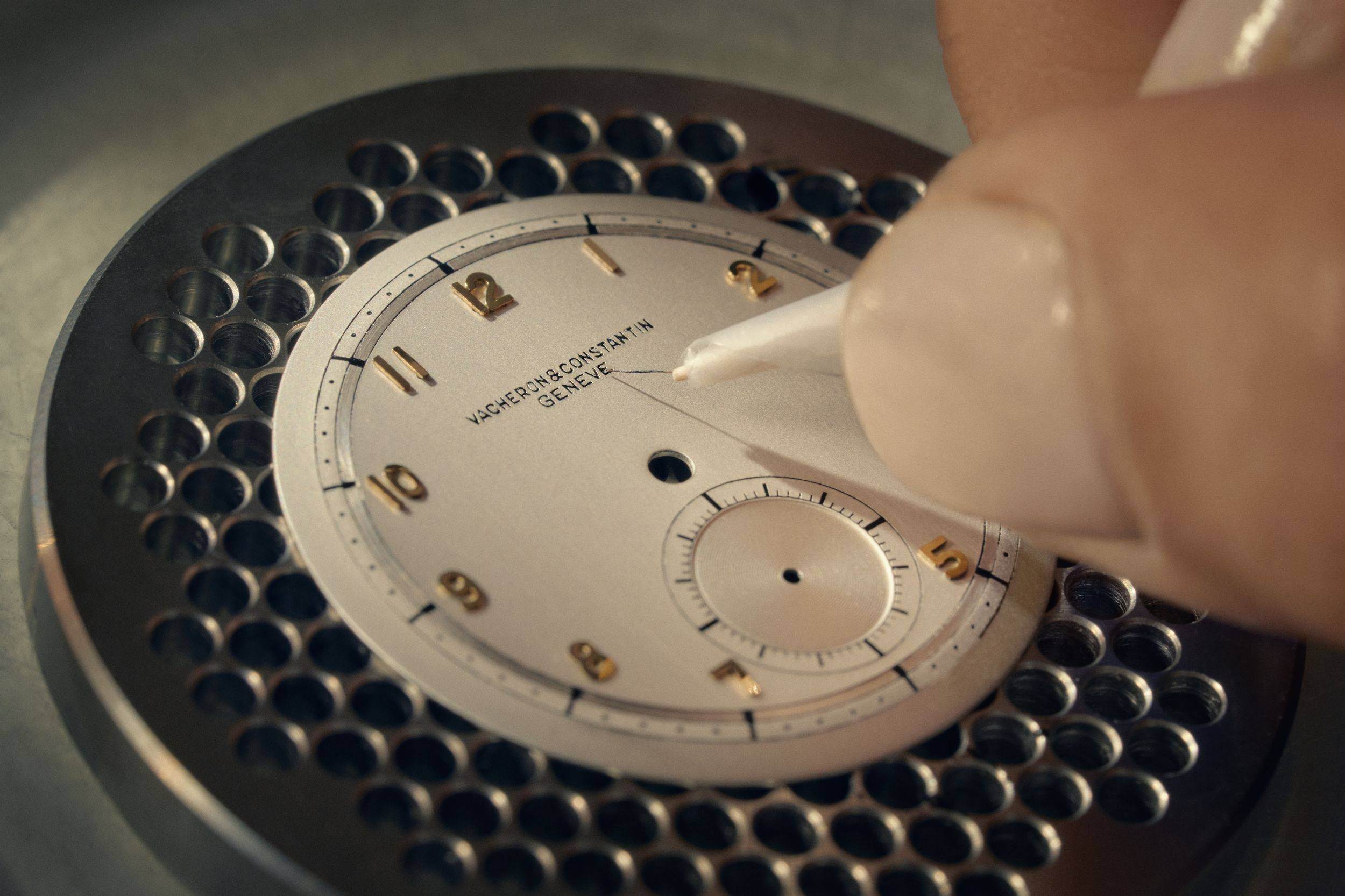 Vacheron-Constantin_Watch_Restoration_Savoir-Faire-©Vkronental-12_result