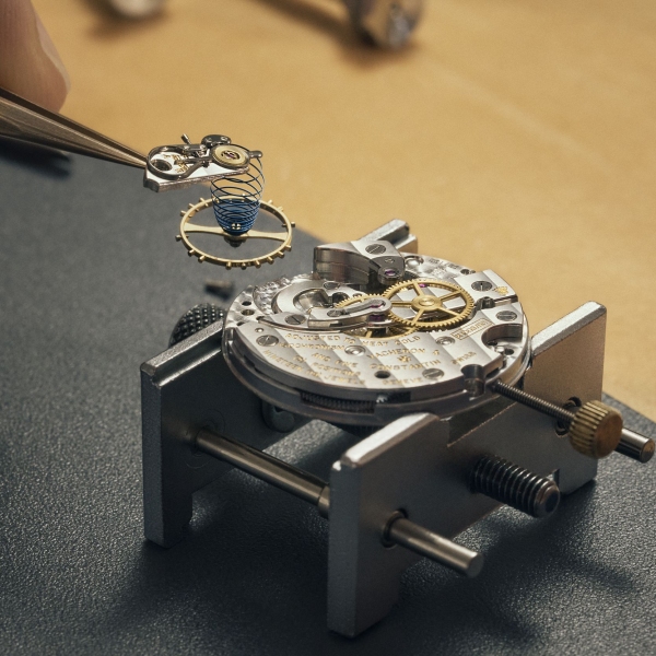 Vacheron-Constantin_Watch_Restoration_Savoir-Faire-©Vkronental-13_result
