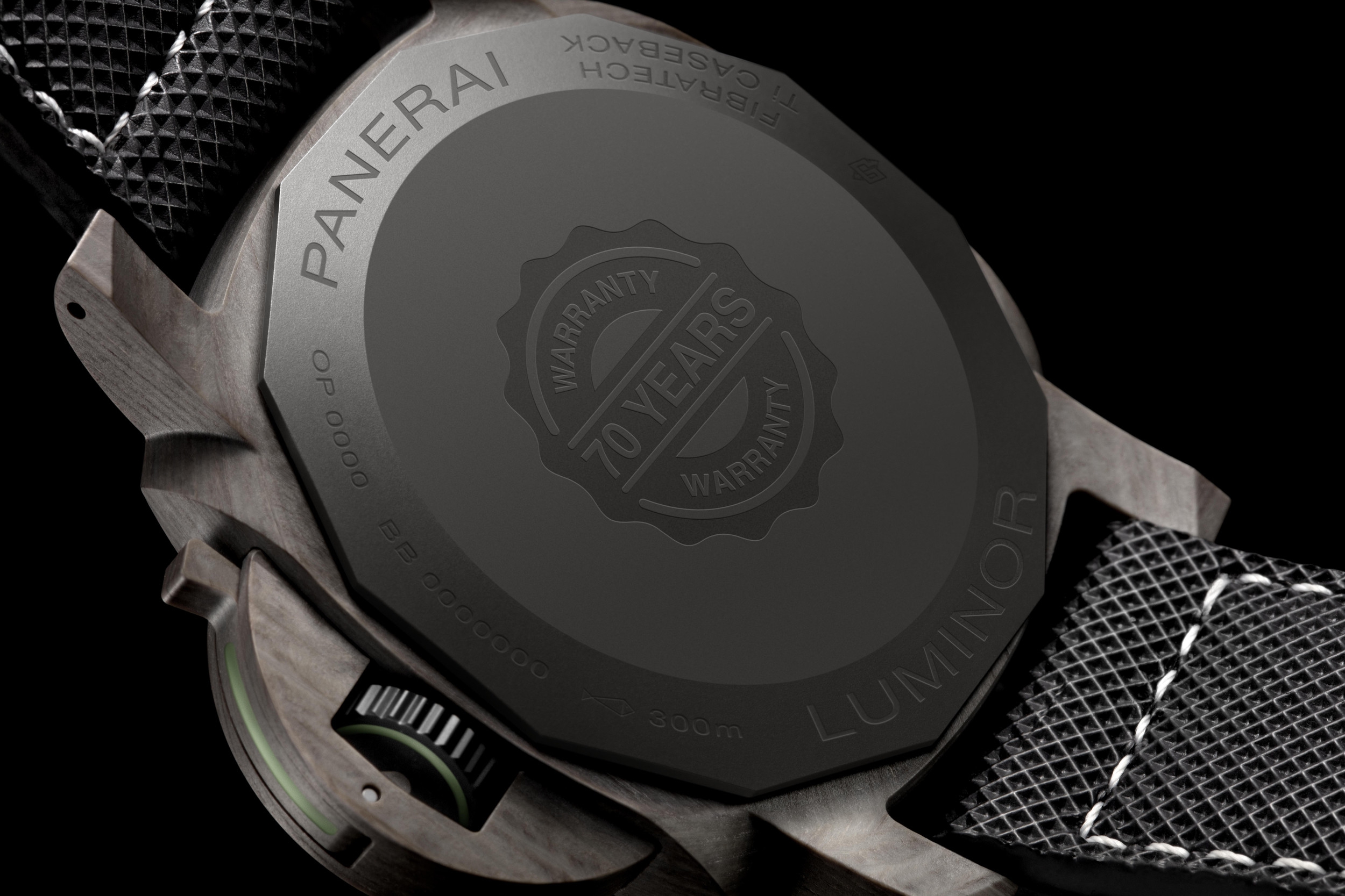 Officine Panerai Luminor Marina Fibratech™ 44 mm  (PAM01119) - caseback