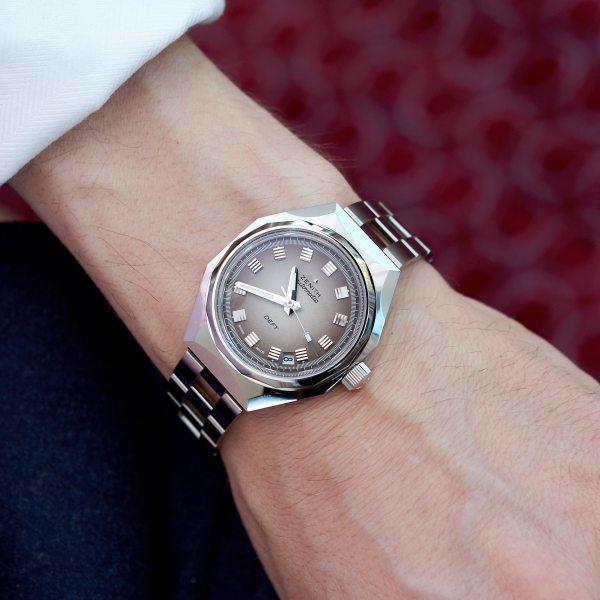 DEFY Revival A3642