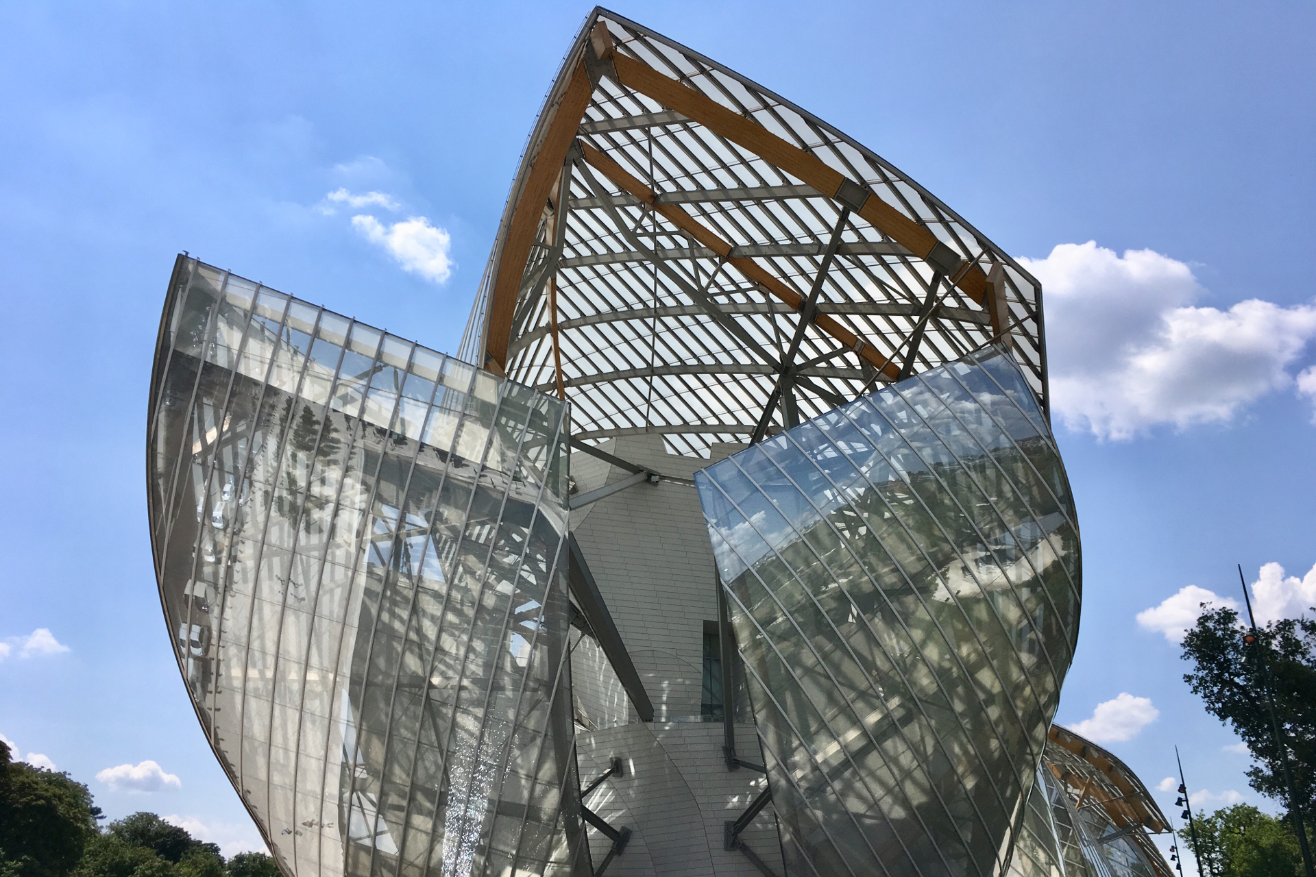 Why as a Millennial the Fondation Louis Vuitton in Paris is Worth