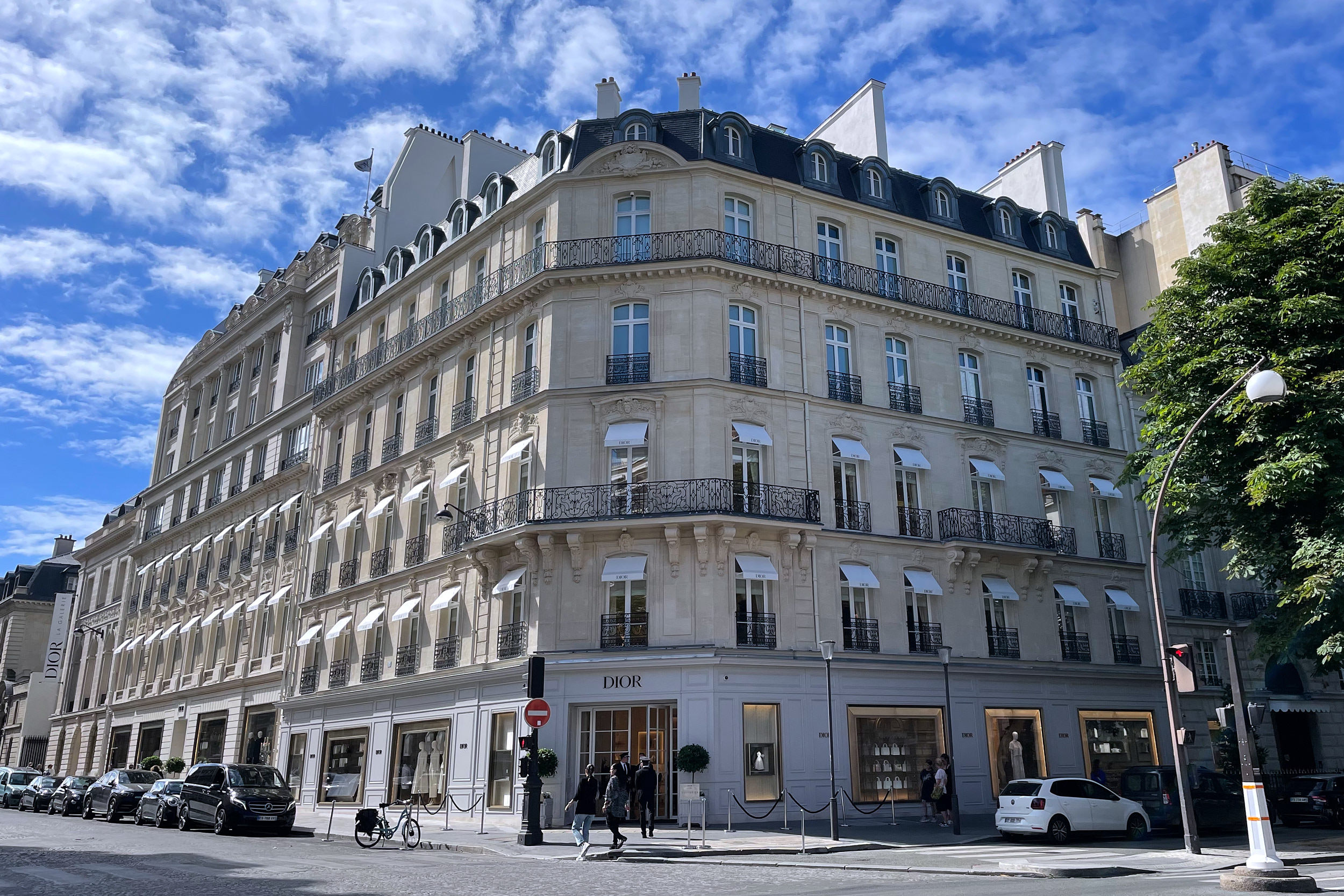 30, Avenue Montaigne was where Christian Dior founded the label
